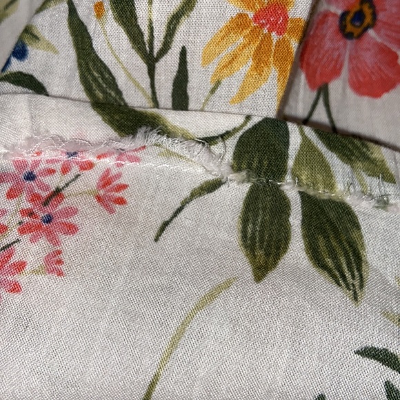 🌸Old Navy Floral Top Size 2T - Picture 5 of 5